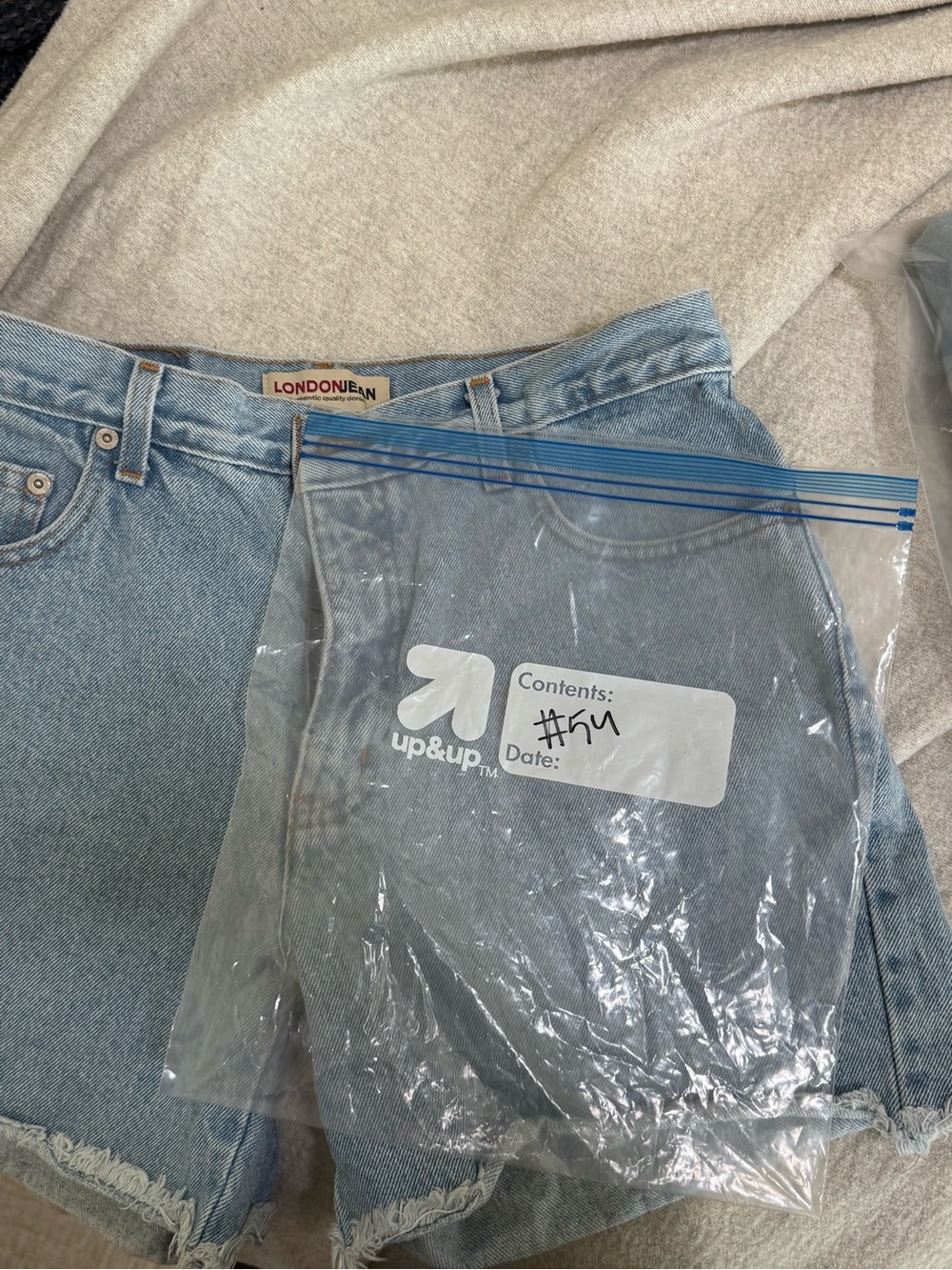 Vintage LONDONJEAN Light Blue Denim Cutoff Shorts - Picture 4 of 4